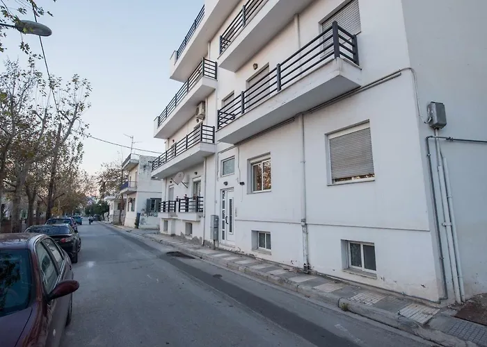 101 Τriantafyllidi